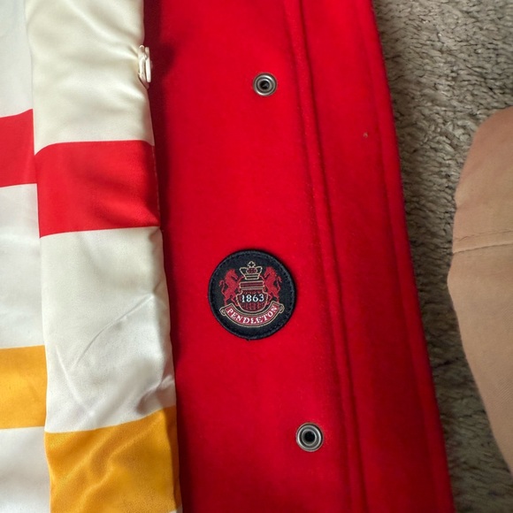 Women’s winter coat size M from Pendleton
Never worn - Picture 4 of 6